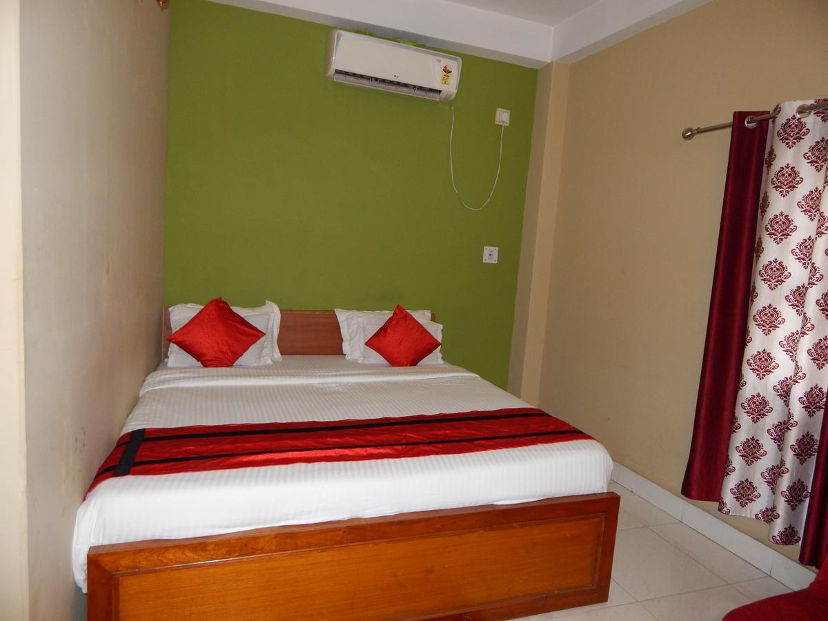 Breeze Hotel Siliguri Exterior photo